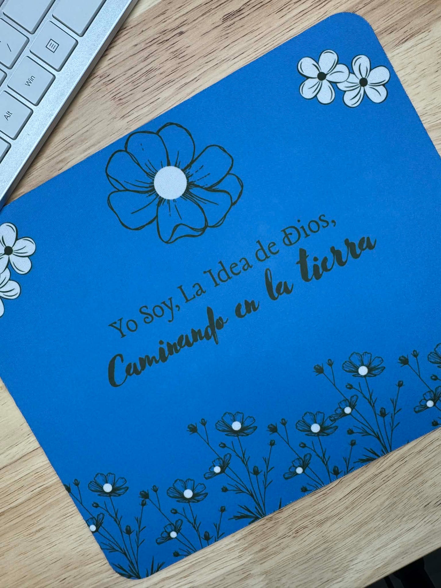 Soy La Idea de Dios Mousepad