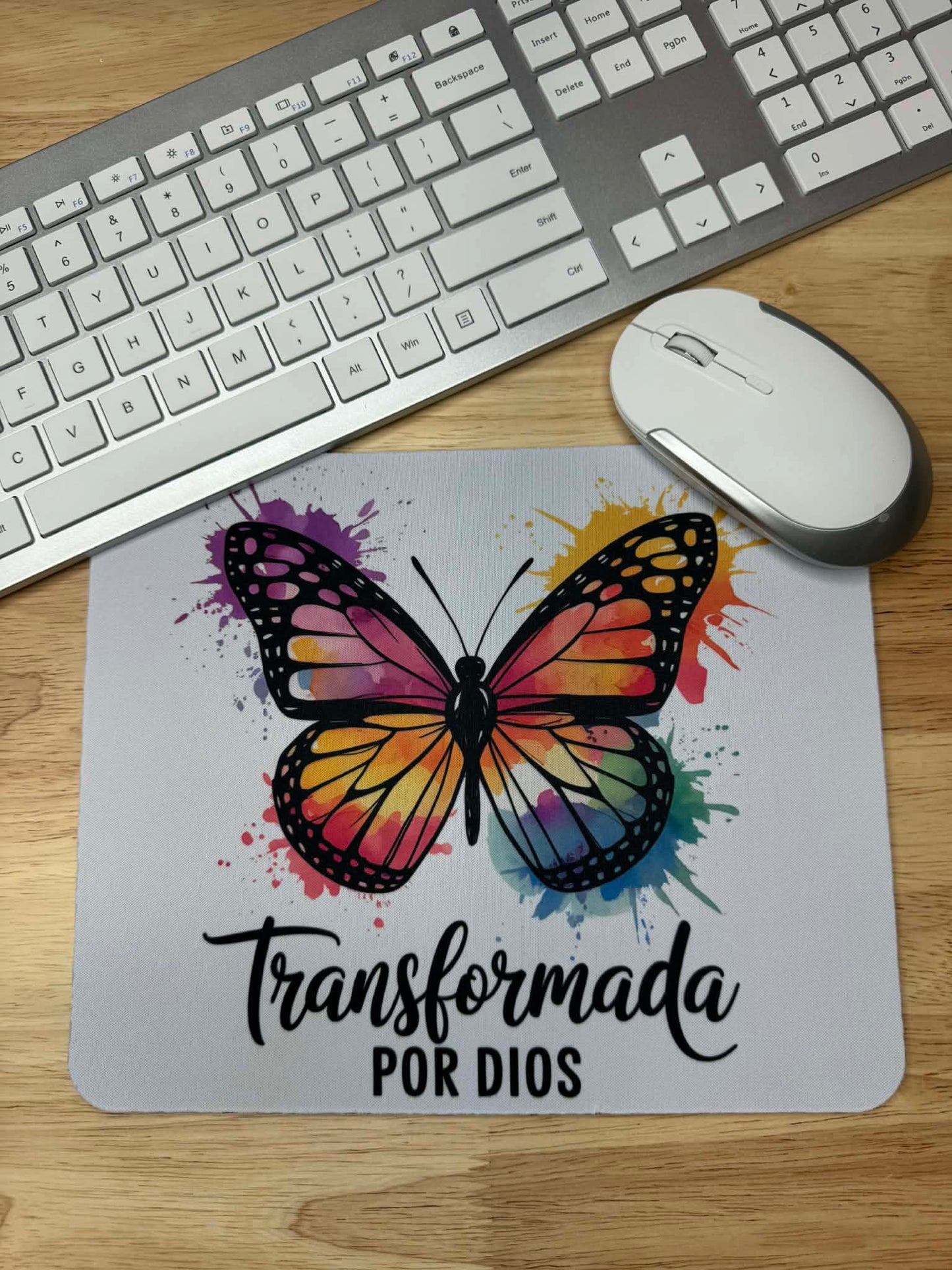 Transformada por Dios, Alfombrilla de ratón