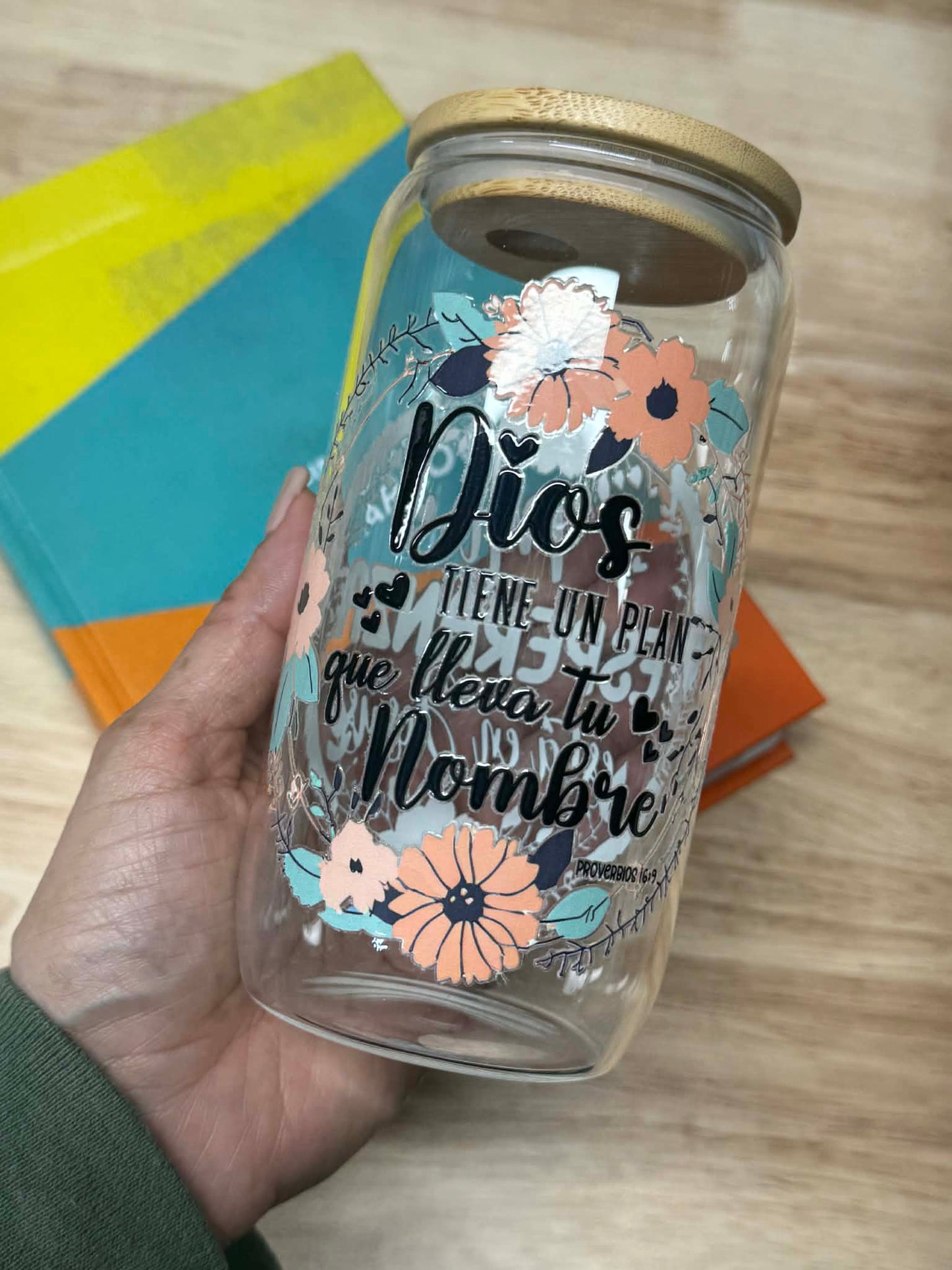 Biblia de Arcoíris, Reina Valera ( Vaso gratis incluido )