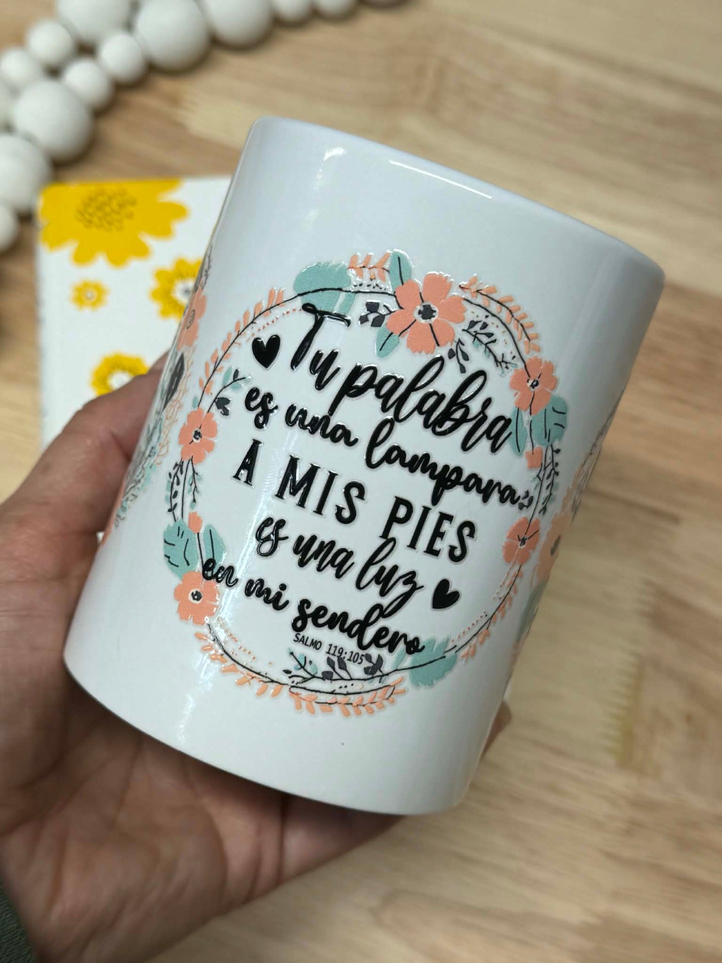 365 días de bondad (365 Days of Kindness, Spanish) Vaso gratis con tu compra