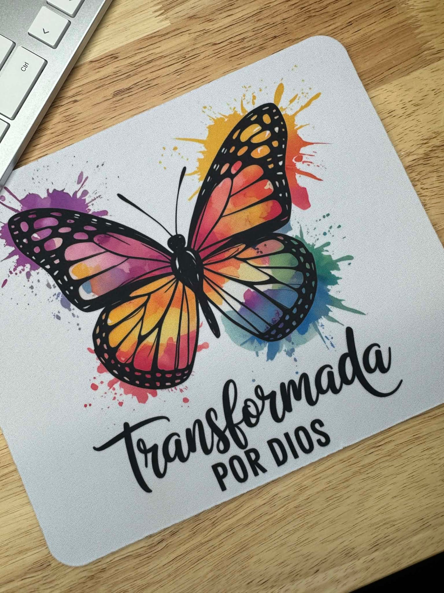 Transformada por Dios, Alfombrilla de ratón