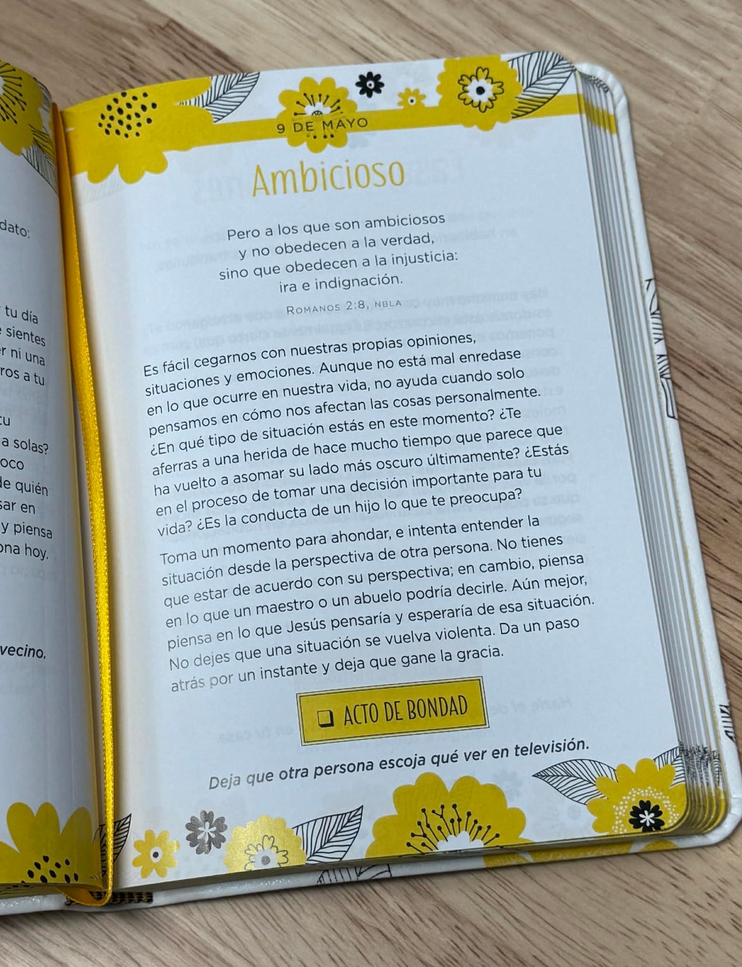 365 días de bondad (365 Days of Kindness, Spanish) Vaso gratis con tu compra