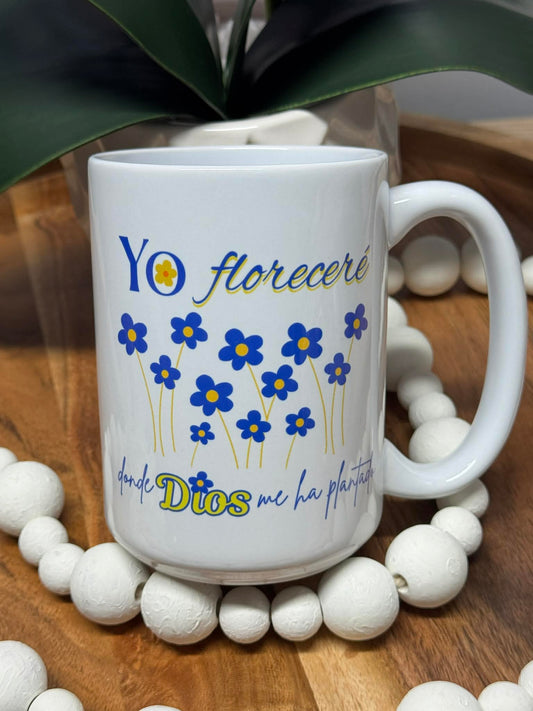 Yo floreceré donde Dios me ha plantado, Taza 15 oz Azul