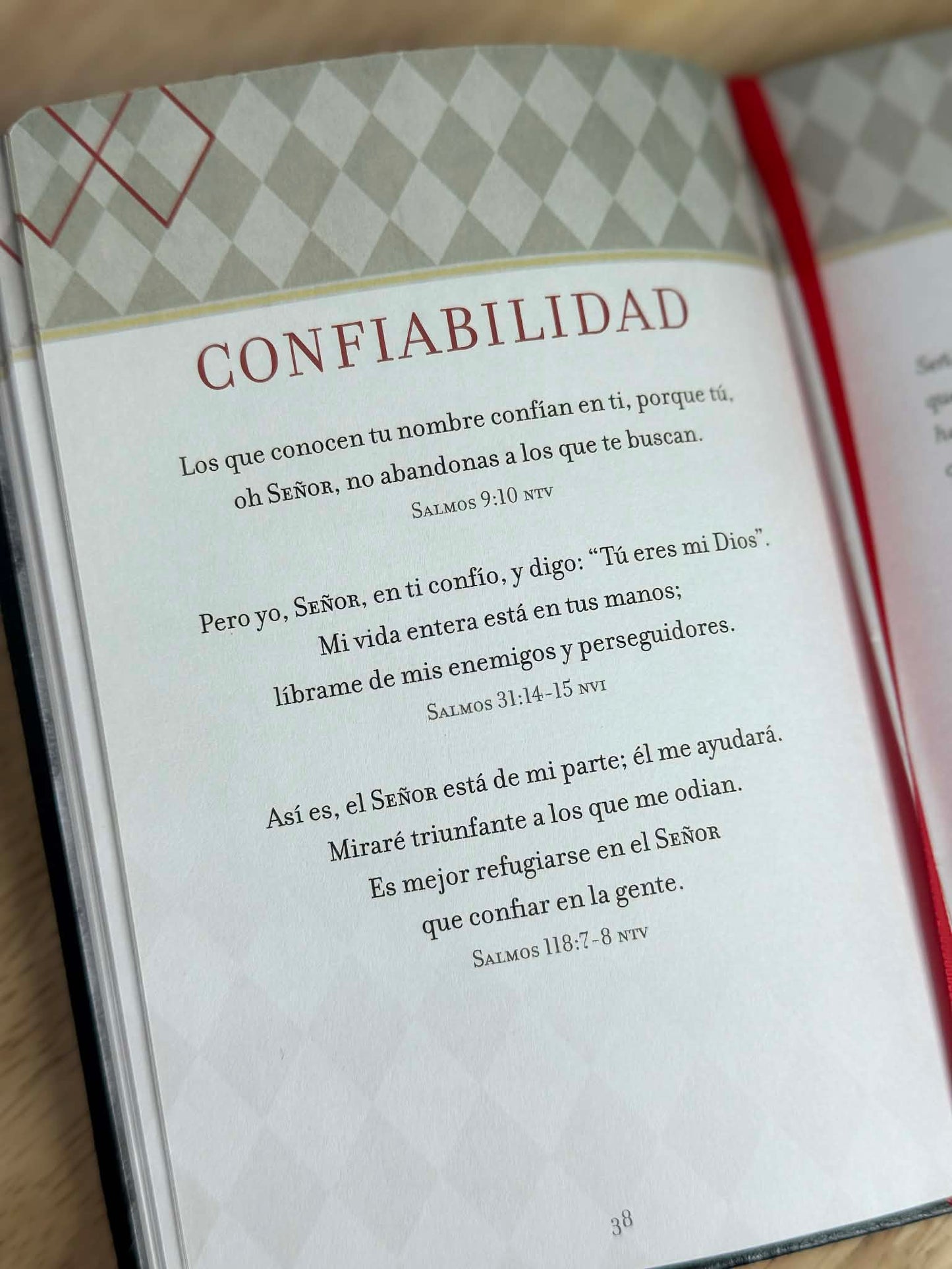 Oraciones y promesas para los hombres (Spanish Devotional)