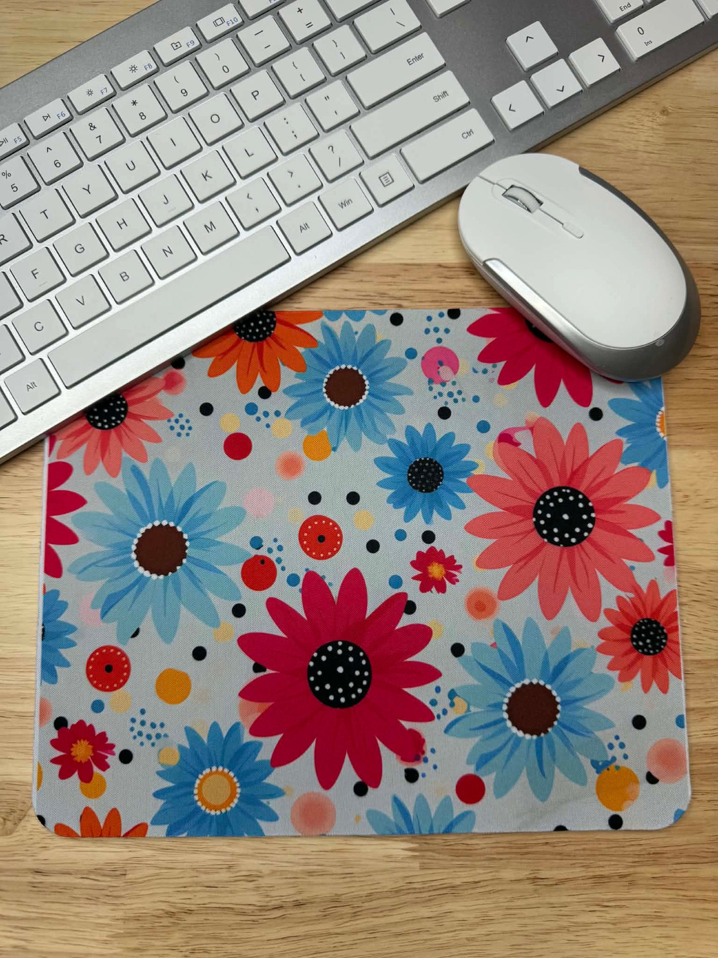 Colorful Daisys mousepad