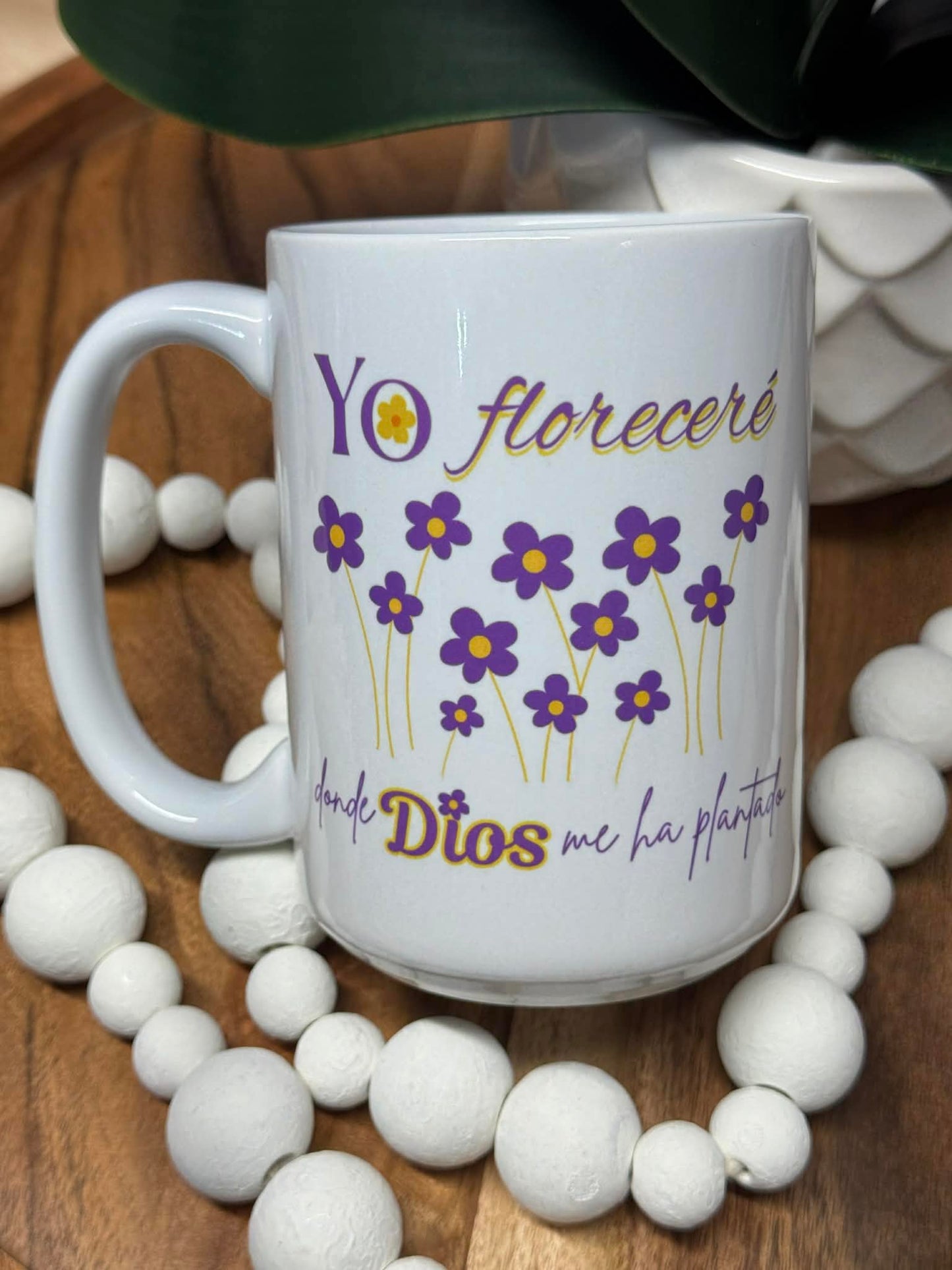 Yo floreceré donde Dios me ha plantado, Taza 15 oz Morada