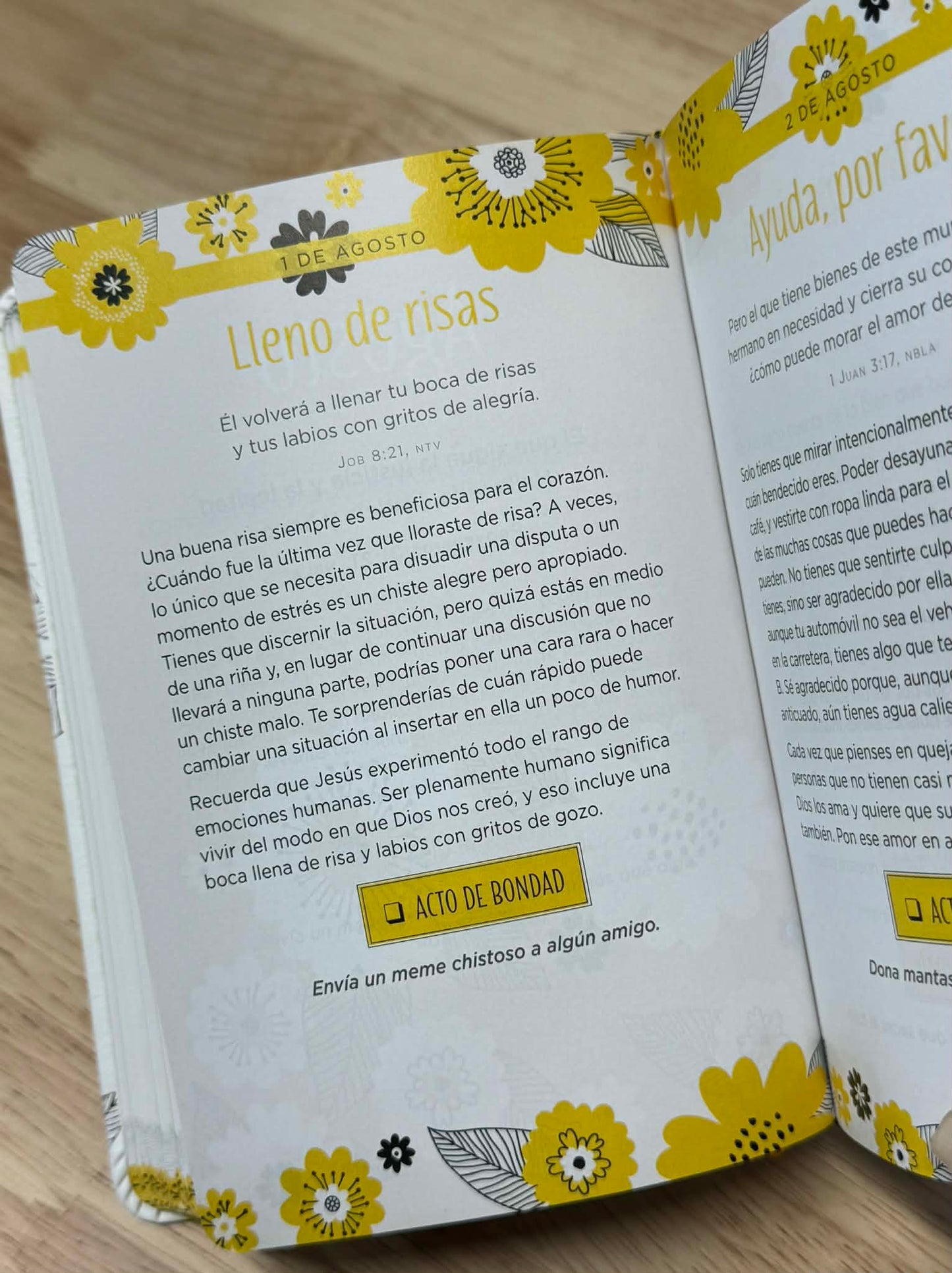 365 días de bondad (365 Days of Kindness, Spanish) Vaso gratis con tu compra