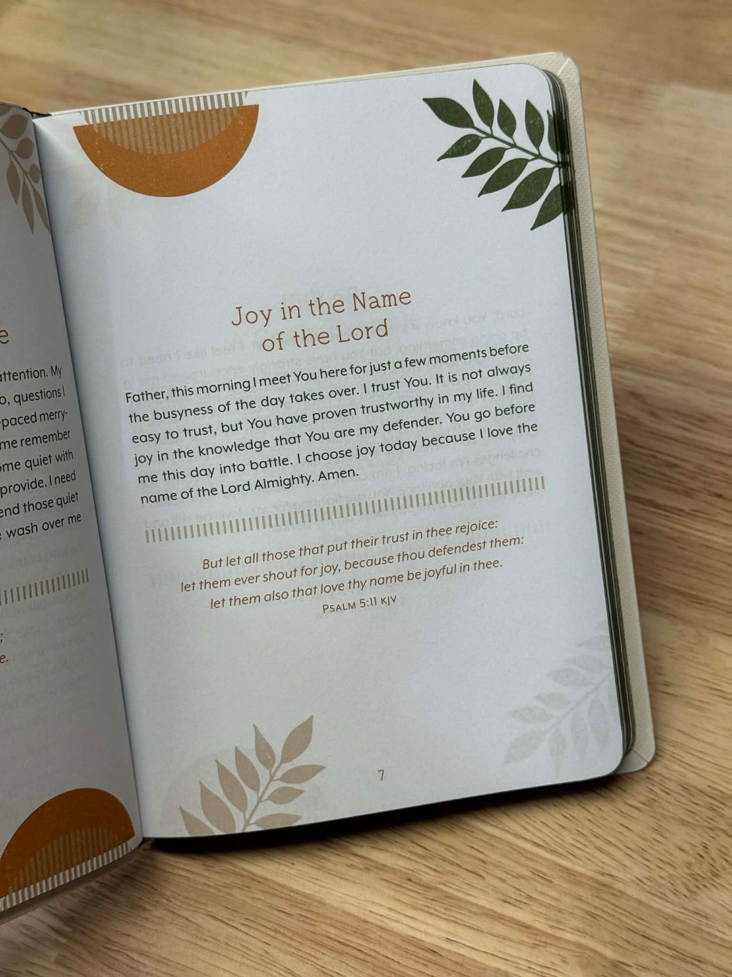 Pause and Pray: 180 Encouraging Devotional Prayers for Women