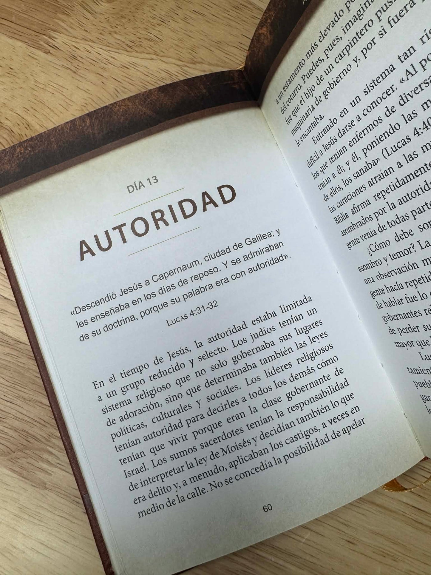 Los elegidos: 40 días con Jesús, libro uno  ( vaso gratis de vidrio incluido )