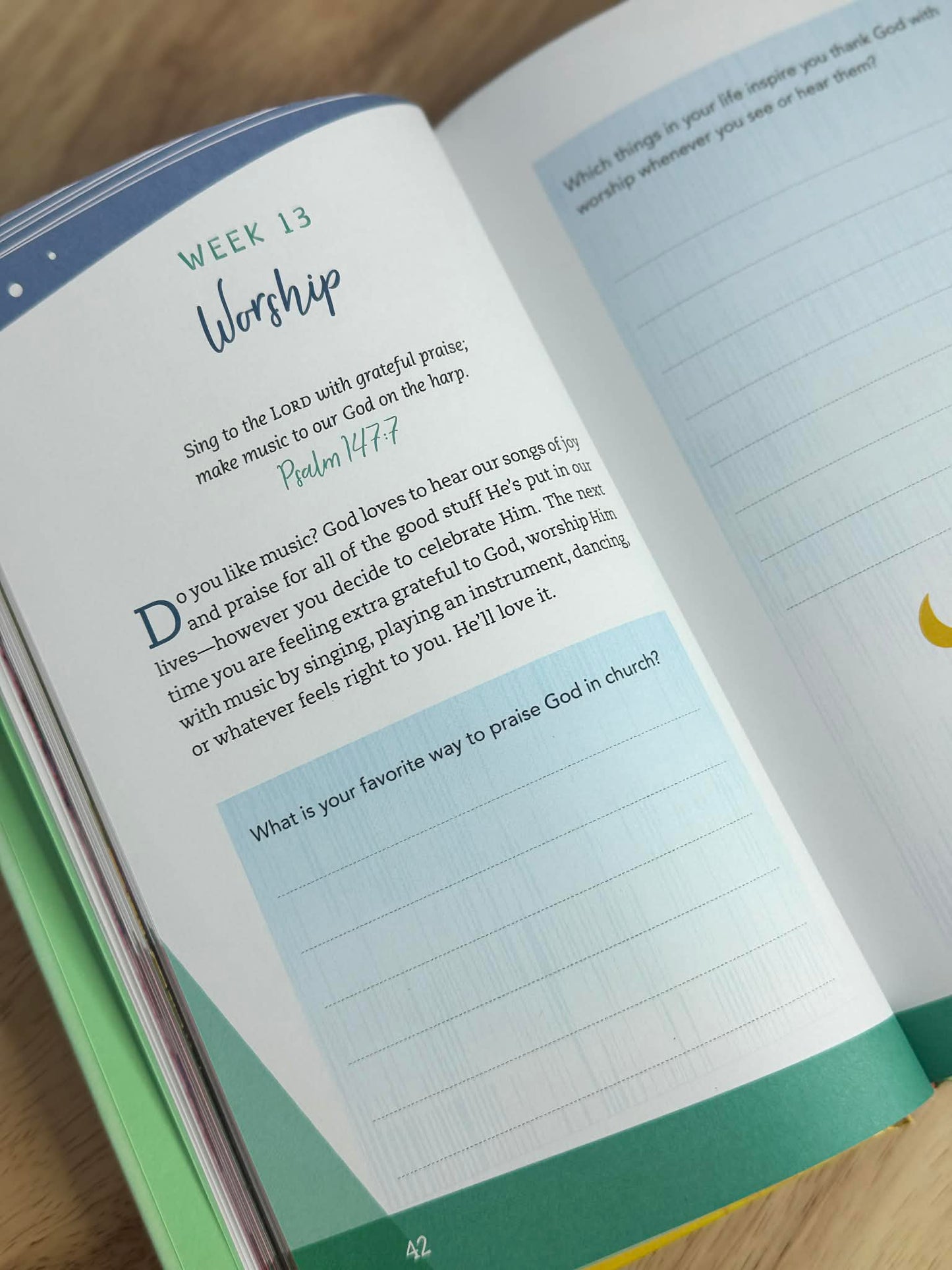 The Weekly Prayer Project for Kids: Journal, Pray, Reflect, and Connect with God